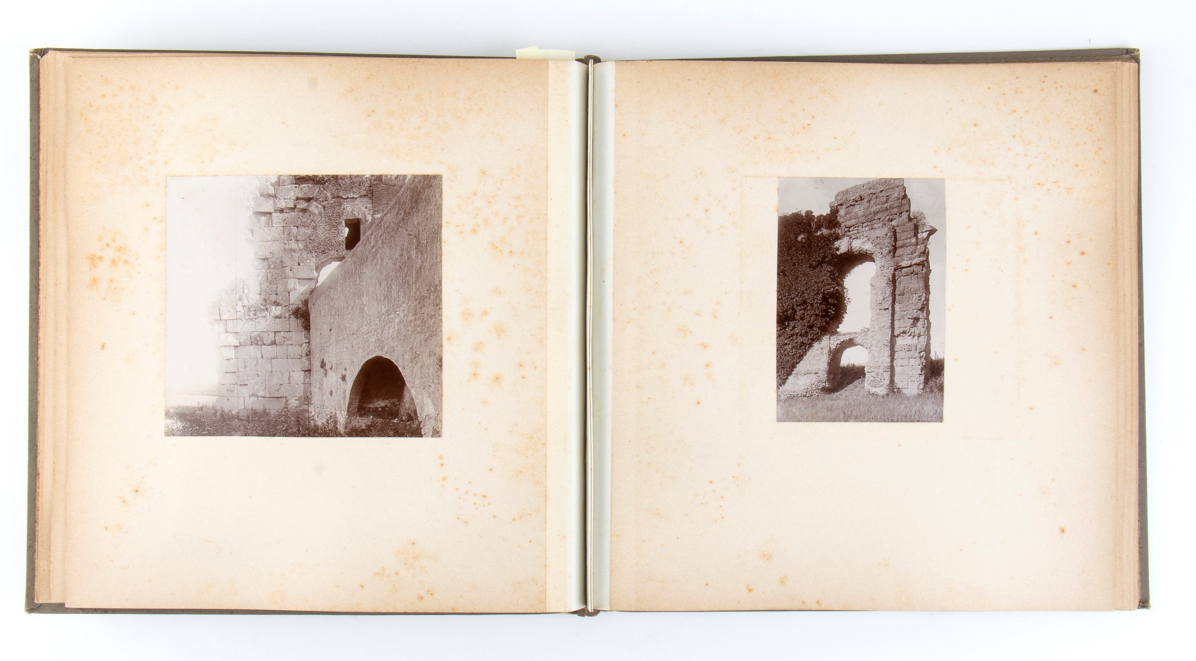 Album di 45 Fotografie di Campagna Romana. XIX Sec.
