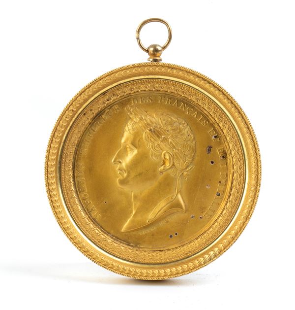 Miniatura in bronzo in cornice dorata con il ritratto di Napoleone