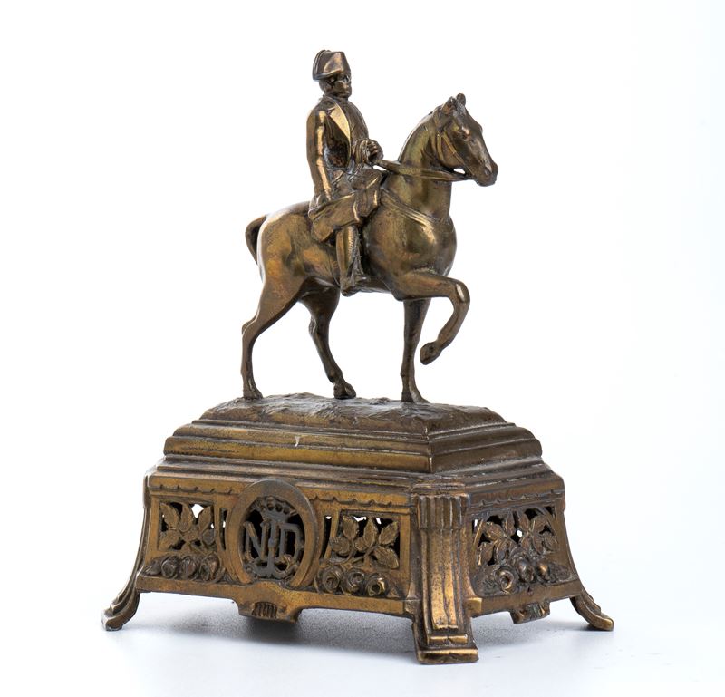Piccola Scultura con Napoleone a Cavallo