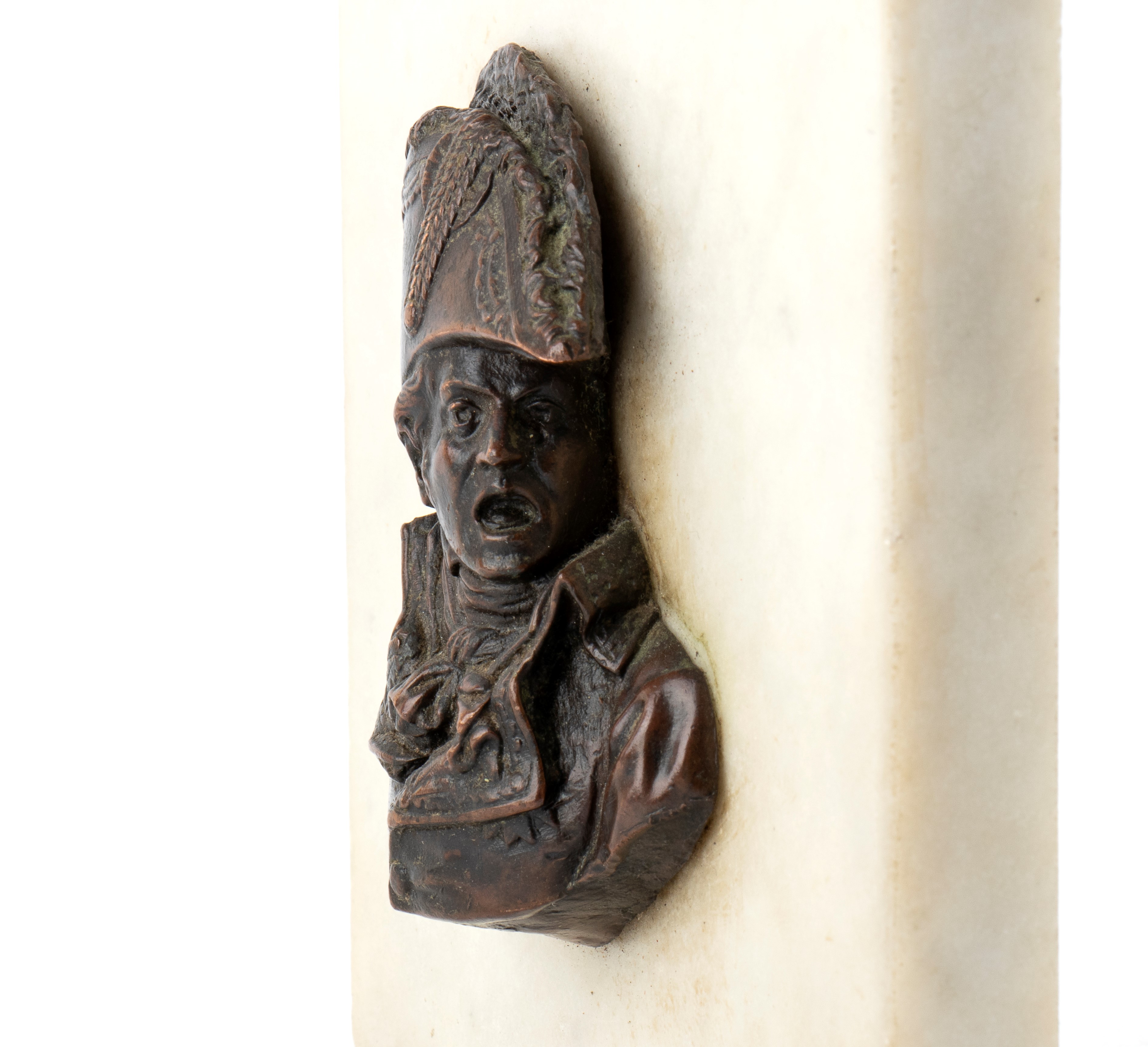 Presse Papier in Marmo Bianco con Busto in Bronzo del Maresciallo Michel Ney