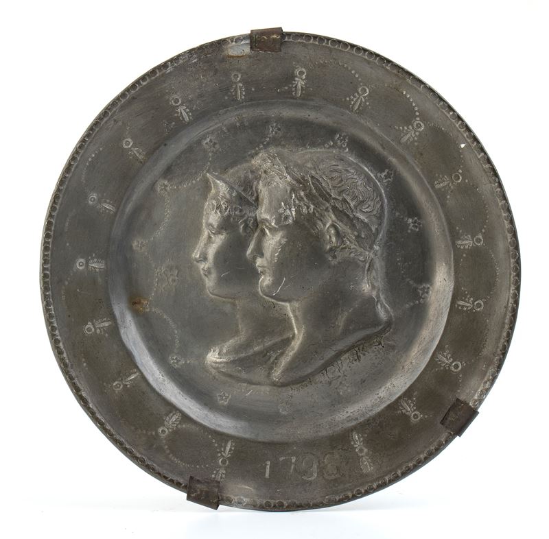 Grande Placca in Peltro con i Busti di Napoleone e Giuseppina