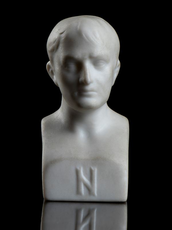 Piccolo busto di Napoleone in porcellana