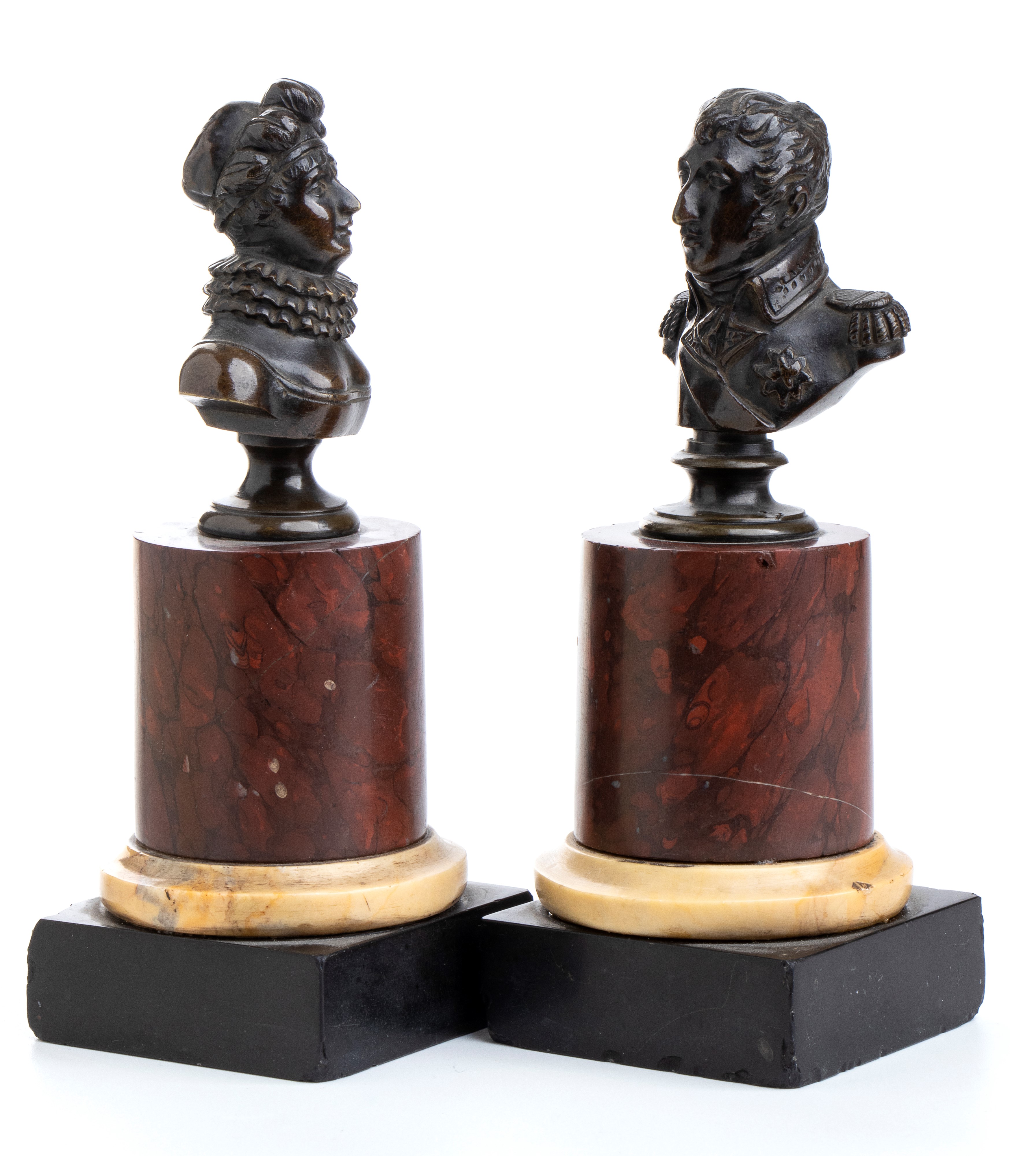 Coppia di Busti in Bronzo su Base in Vari Marmi Raffiguranti Luigi Filippo di Francia e Maria Ama...