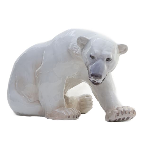 Orso polare in porcellana bianca,  (seconda metà XX secolo)  - Asta Smart Auction: arredi, dipinti, sculture, argenti e altro a prezzi vantaggiosi - Bertolami Fine Art - Casa d'Aste