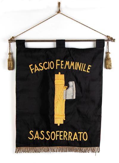 Labaro del Fascio Femminile di Sassoferrato