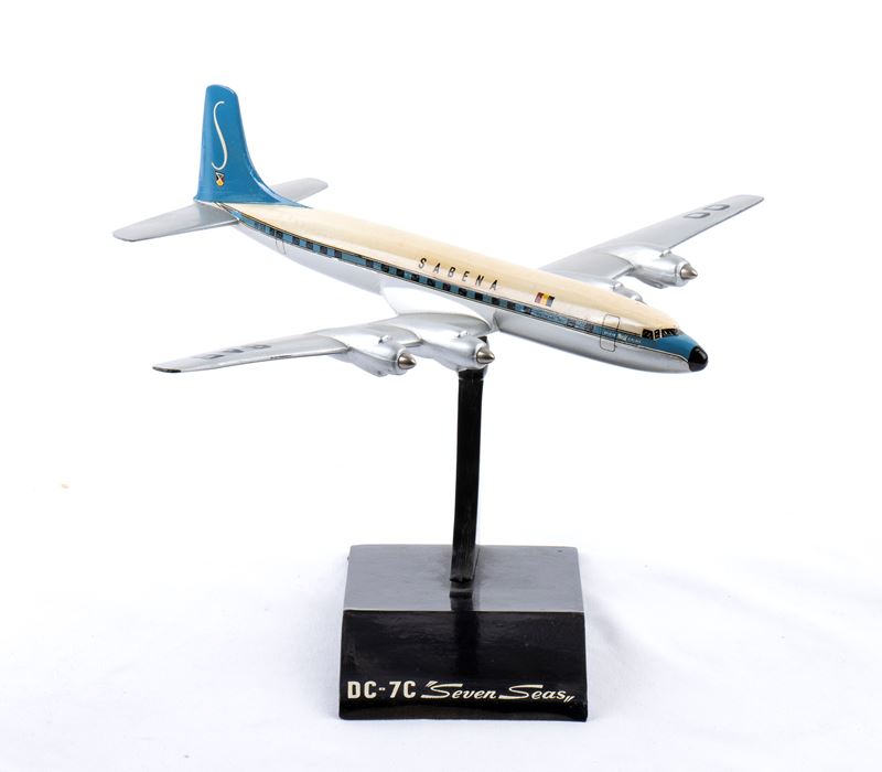 Douglas DC-7c Seven Seas