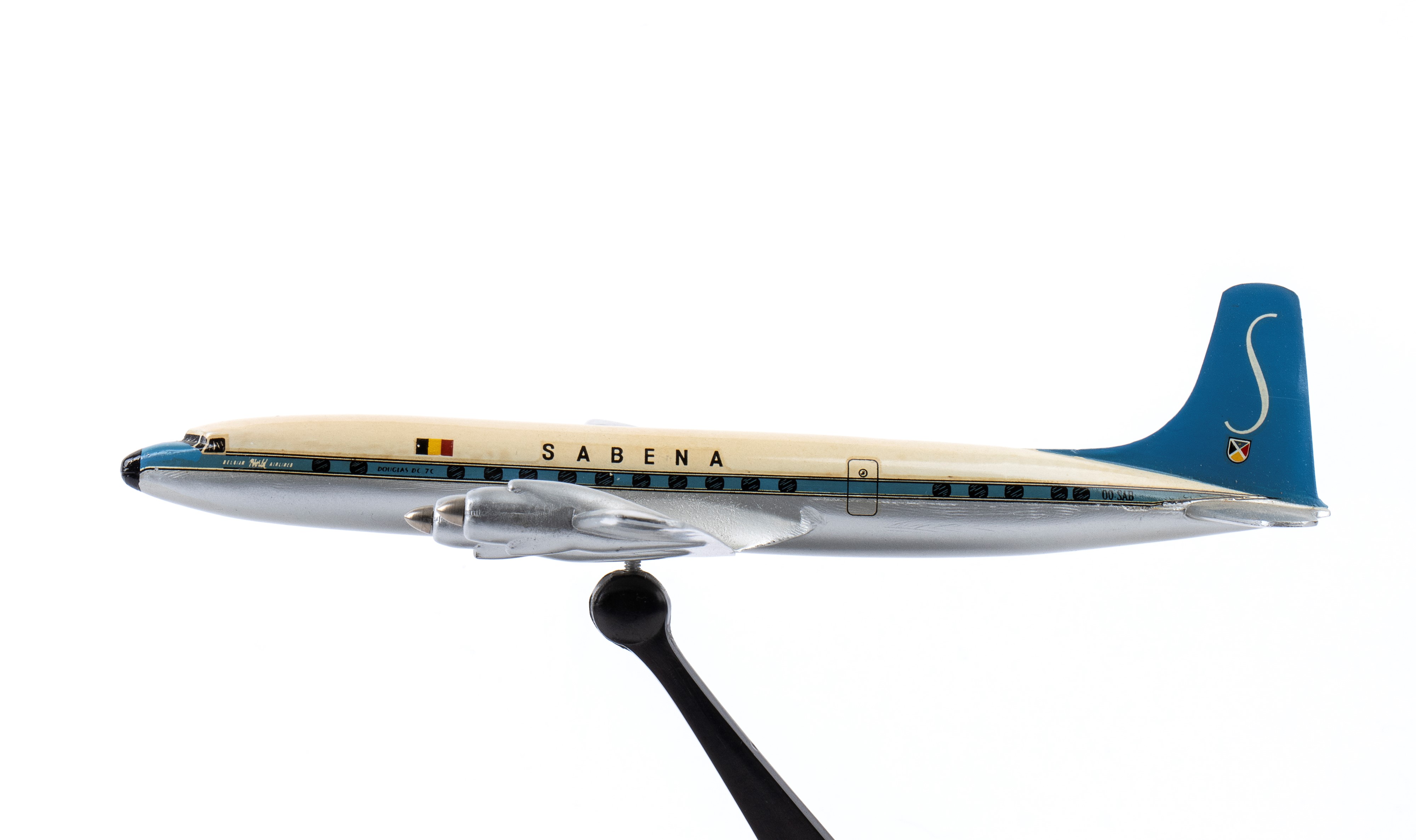 Douglas DC-7c Seven Seas