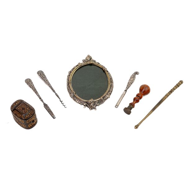 Lot of seven objects of different shapes and sizes  (19th/20th century)  - Auction Smart Auction: furniture, paintings, sculptures, silver and more at affordable prices - Bertolami Fine Art - Casa d'Aste