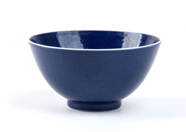 A SMALL 'POWDER BLUE' GLAZED PORCELAIN BOWL