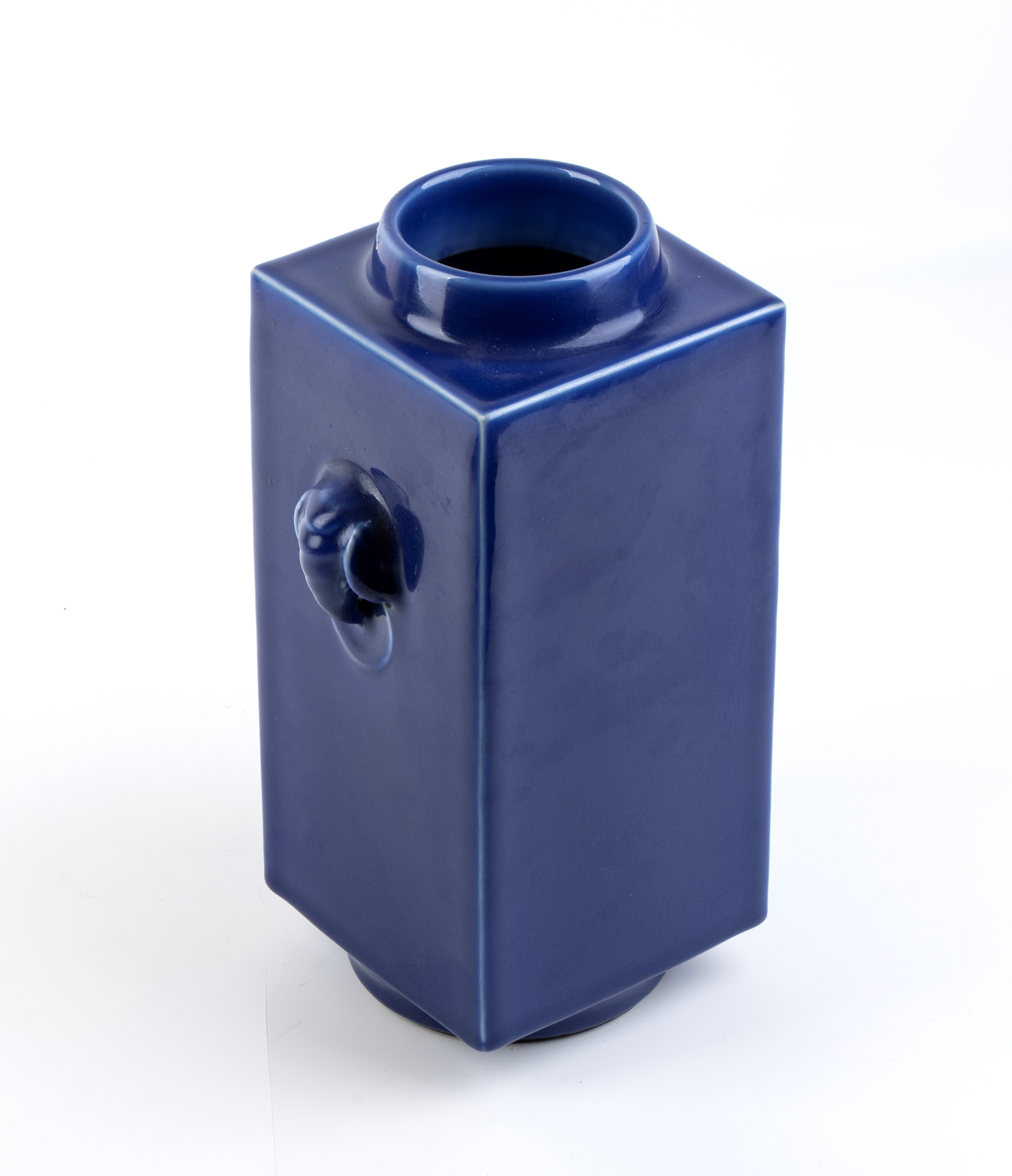 Vaso in Porcellana con Invetriatura Blu