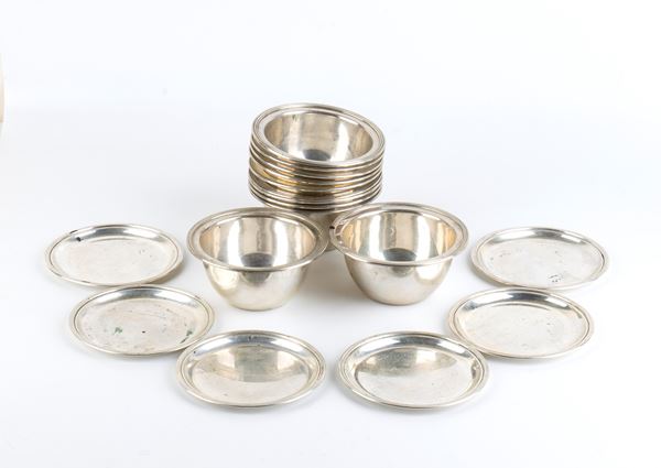 Set of 6 silver dishes and 11 silver bowls - Italy, 20th century