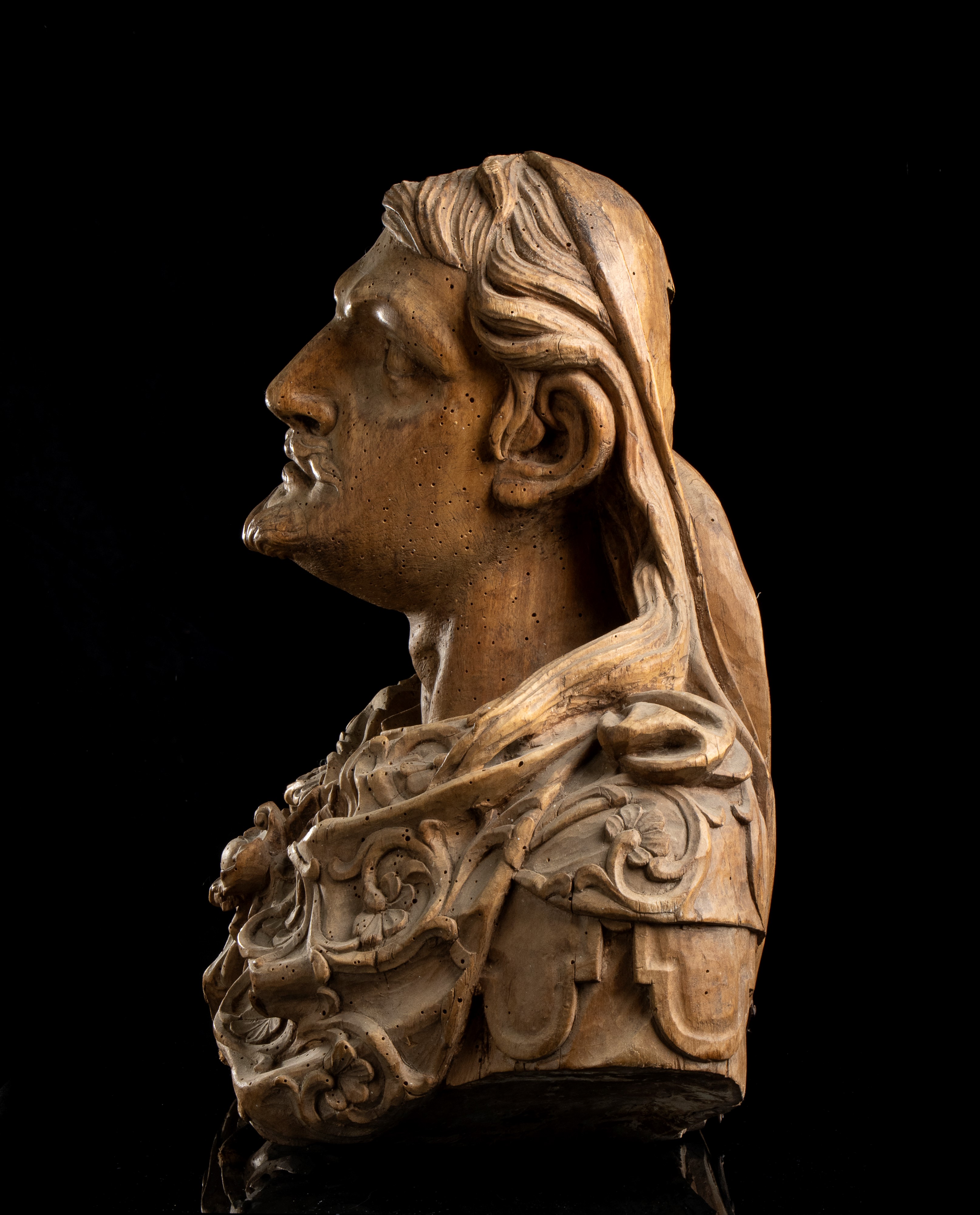 Busto Francese in Legno Raffigurante Jean De Rotrou (?)