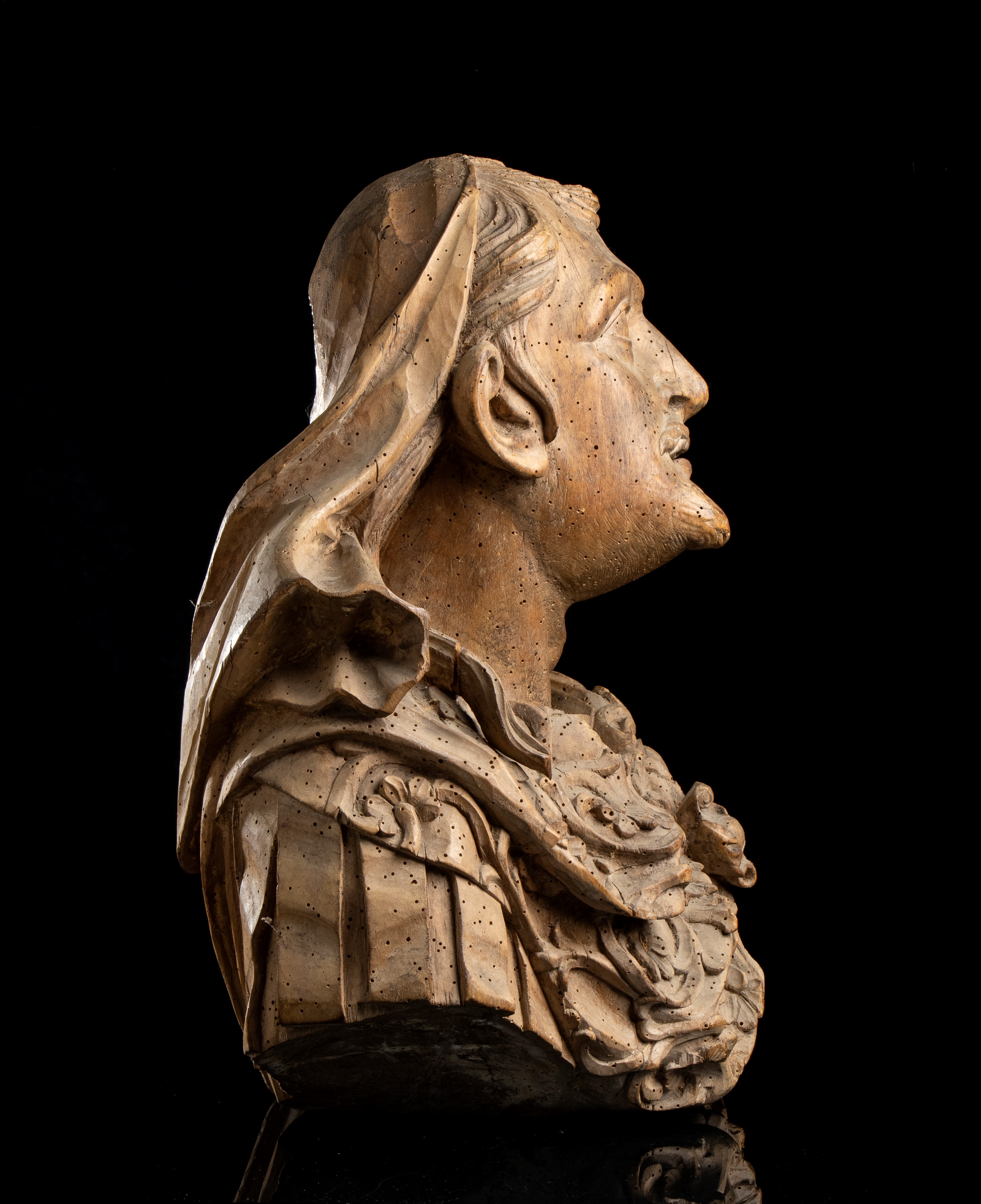Busto Francese in Legno Raffigurante Jean De Rotrou (?)
