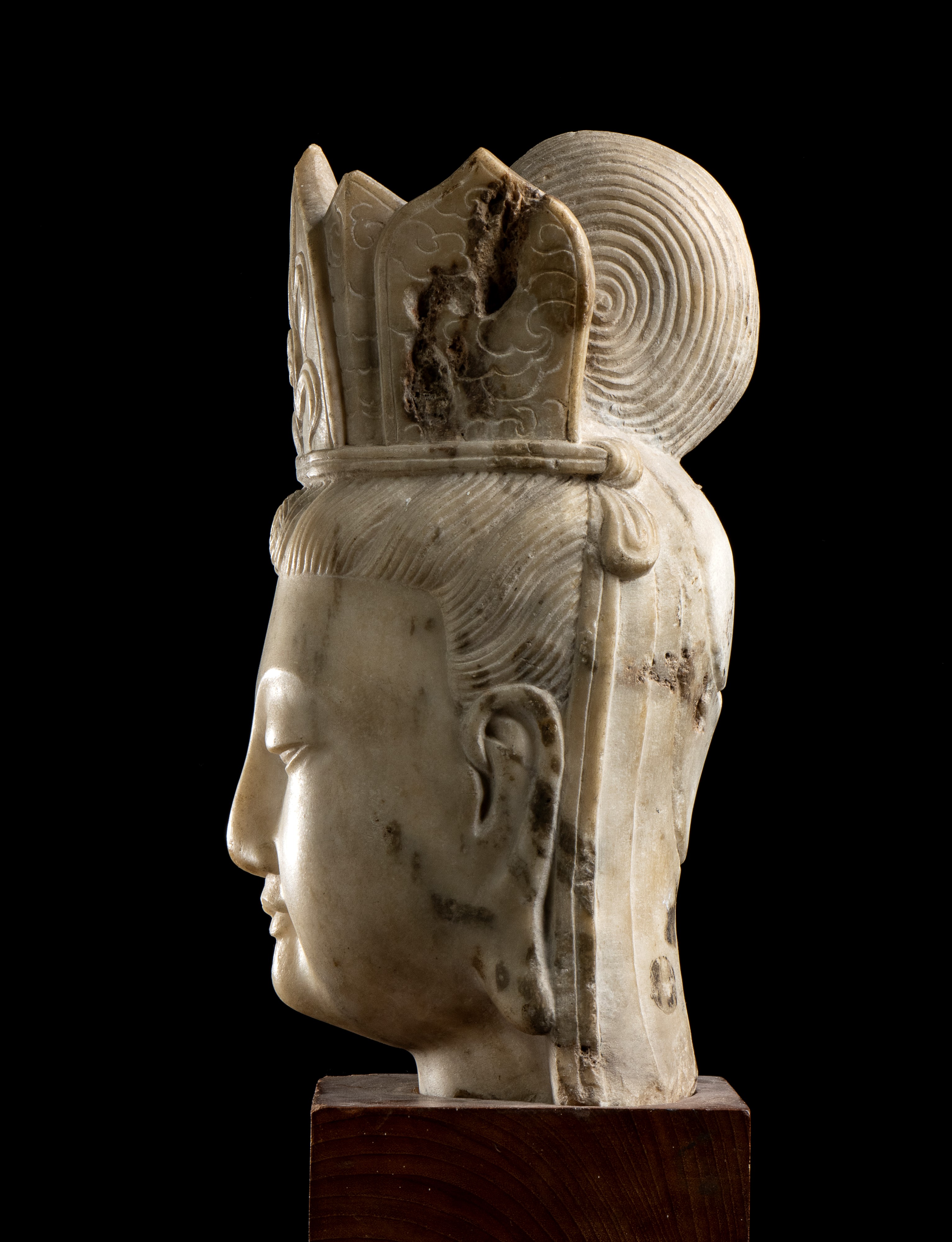 TESTA DI BODHISATTVA IN MARMO