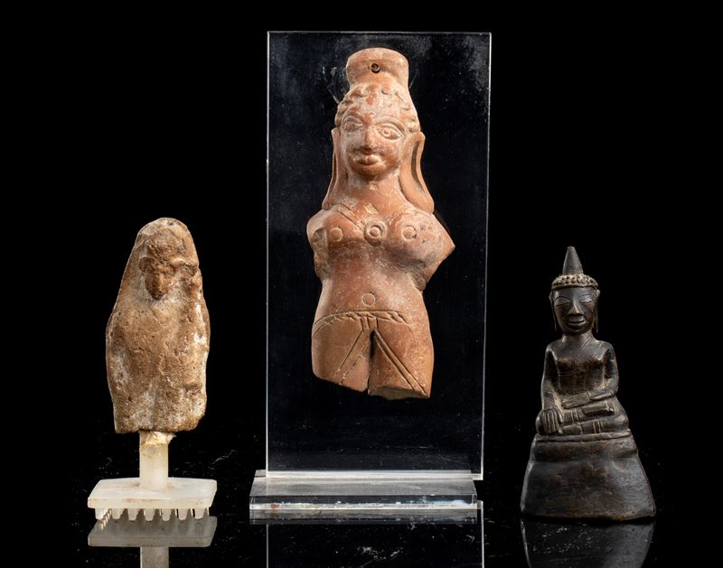 Tre Piccole Sculture, Due in Terracotta e una in Bronzo