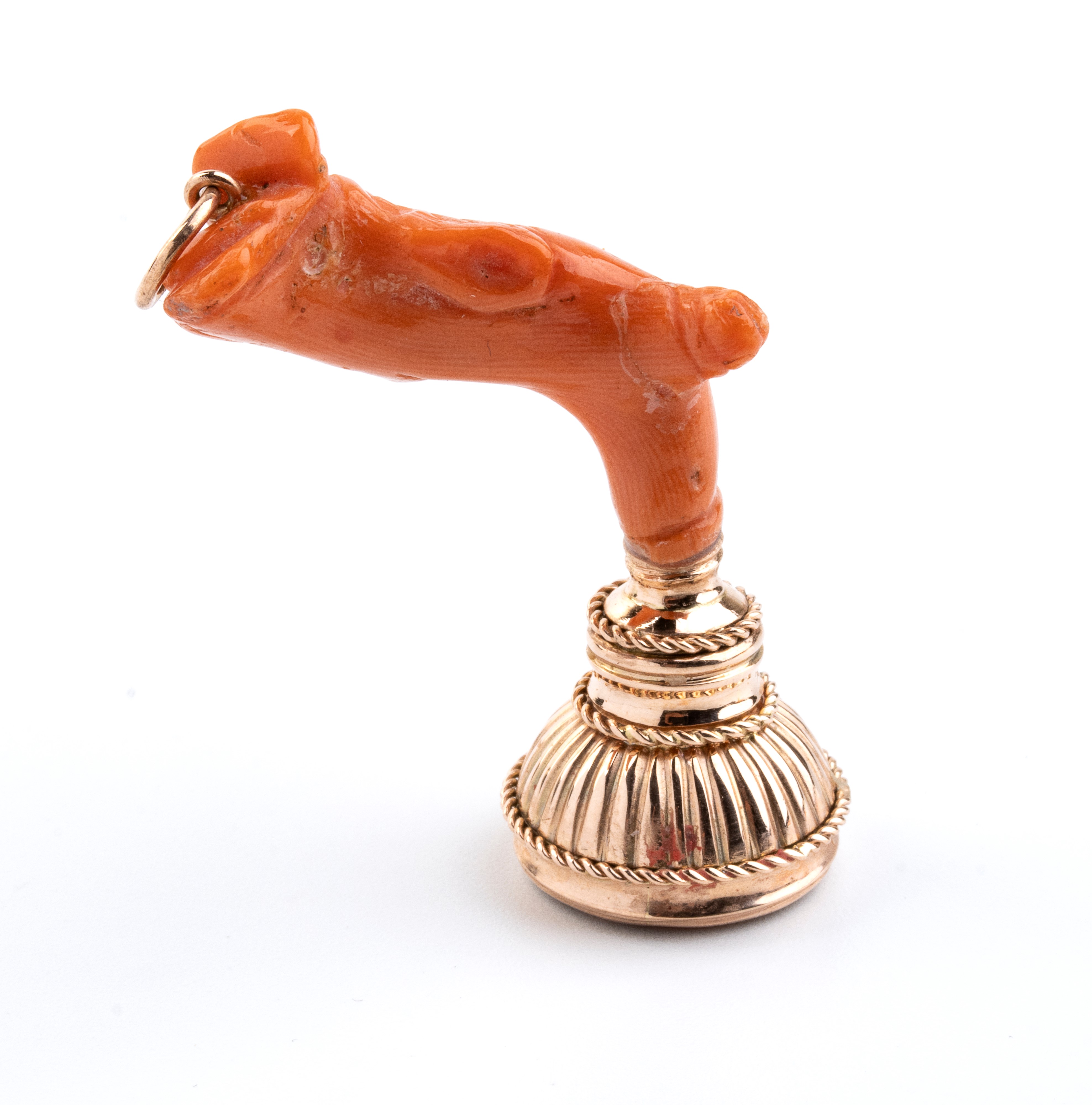 Pendente con sigillo in oro e corallo Mediterraneo