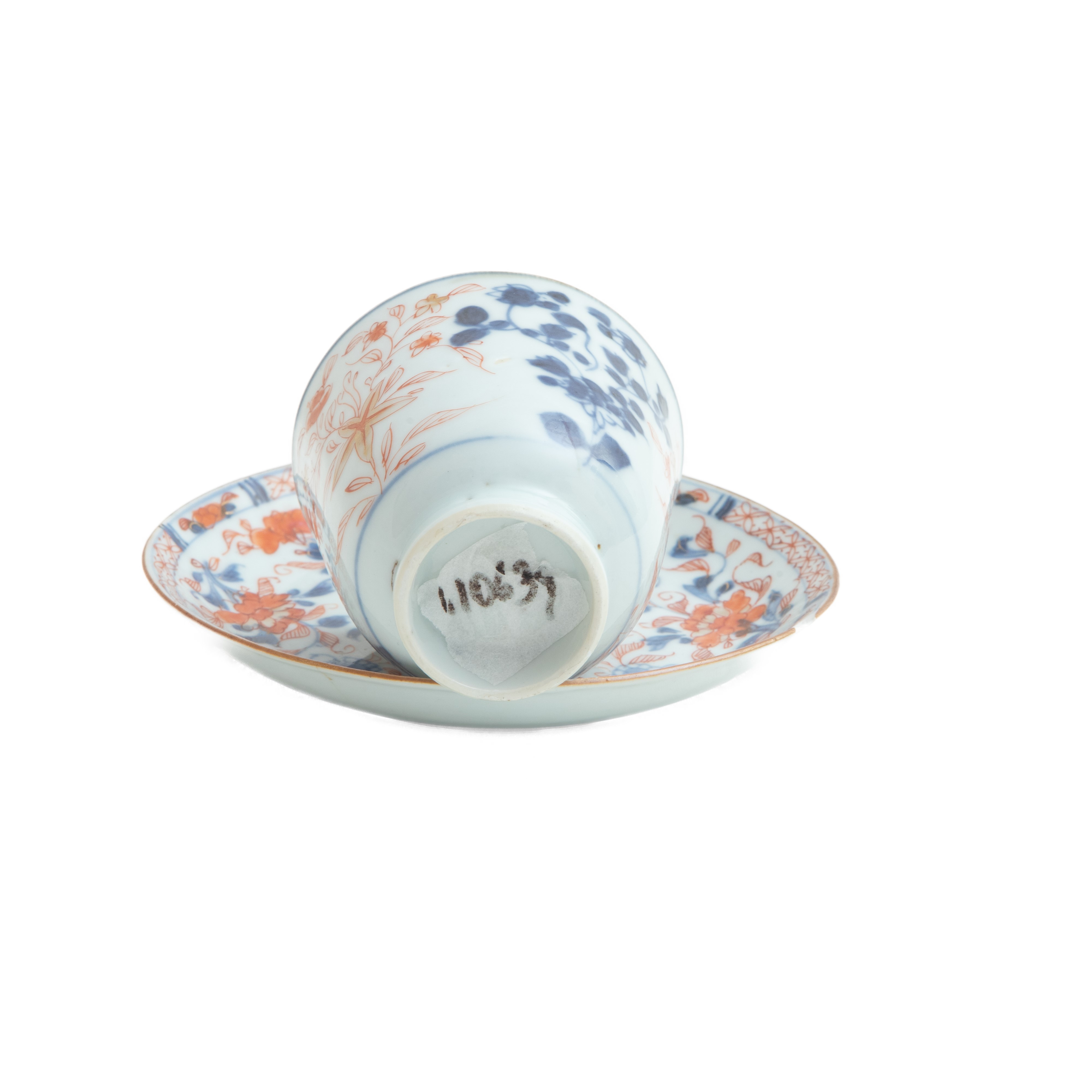 Tazza con Piatto in Porcellana Policroma a Decoro Imari,