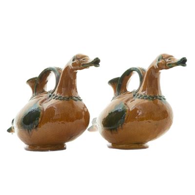 Coppia di Brocche a Forma di Papera