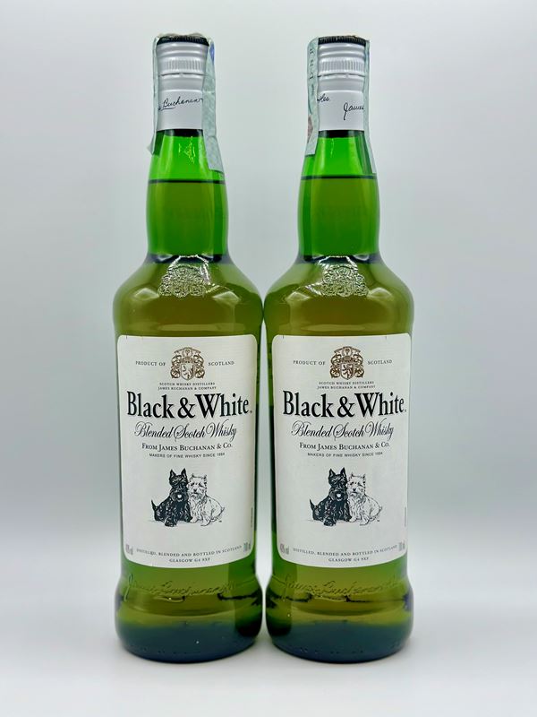 Black & White Blended Scotch Whisky