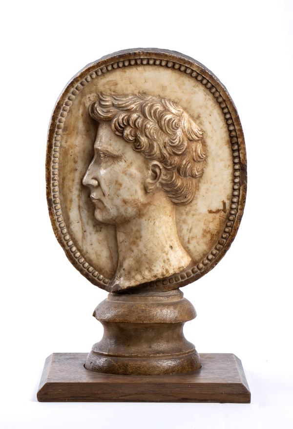 Artista italiano, prima met&#224; XIX secolo - Medallion with male portrait in profile