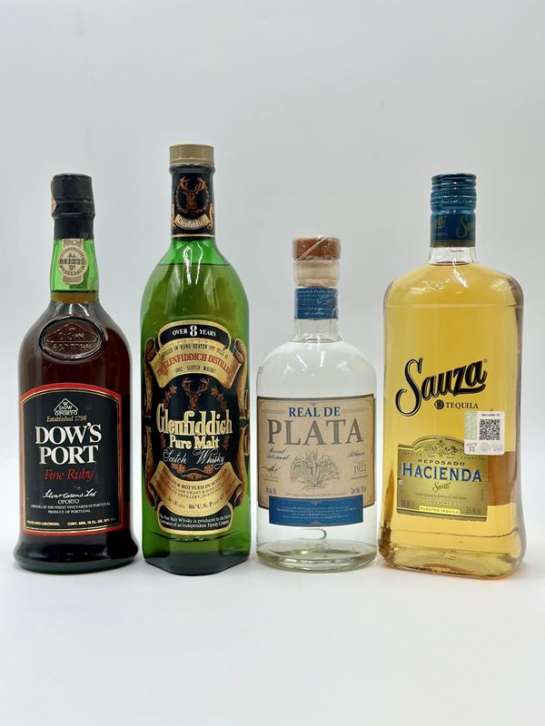 Dow's Port - Glenfiddich Whisky - Tequila Plata - Sauza Tequila