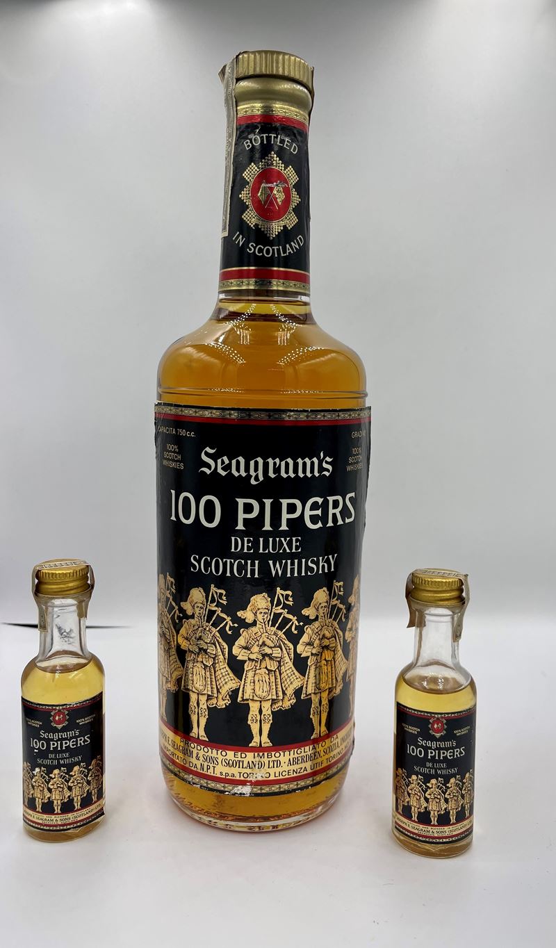 Seagram's 100 Pipers De Luxe Scotch Whisky