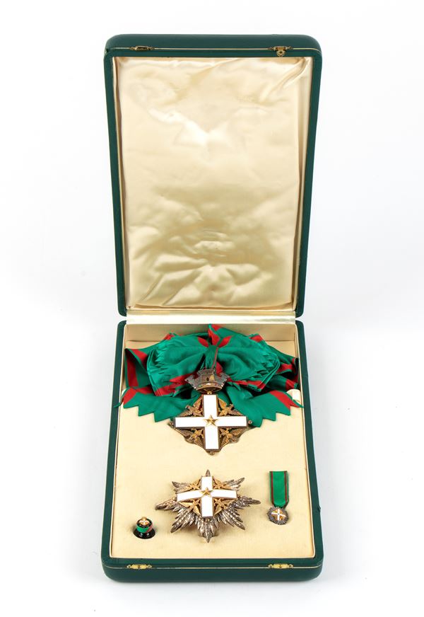 Italia, Repubblica, insegna di Gran croce dell'Ordine al merito 