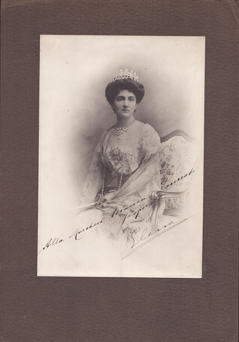 Foto con Dedica della Regina Elena