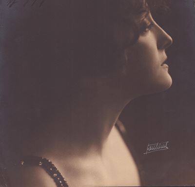 Lotto di Due Foto con Dedica e Firma di Lidia Borelli