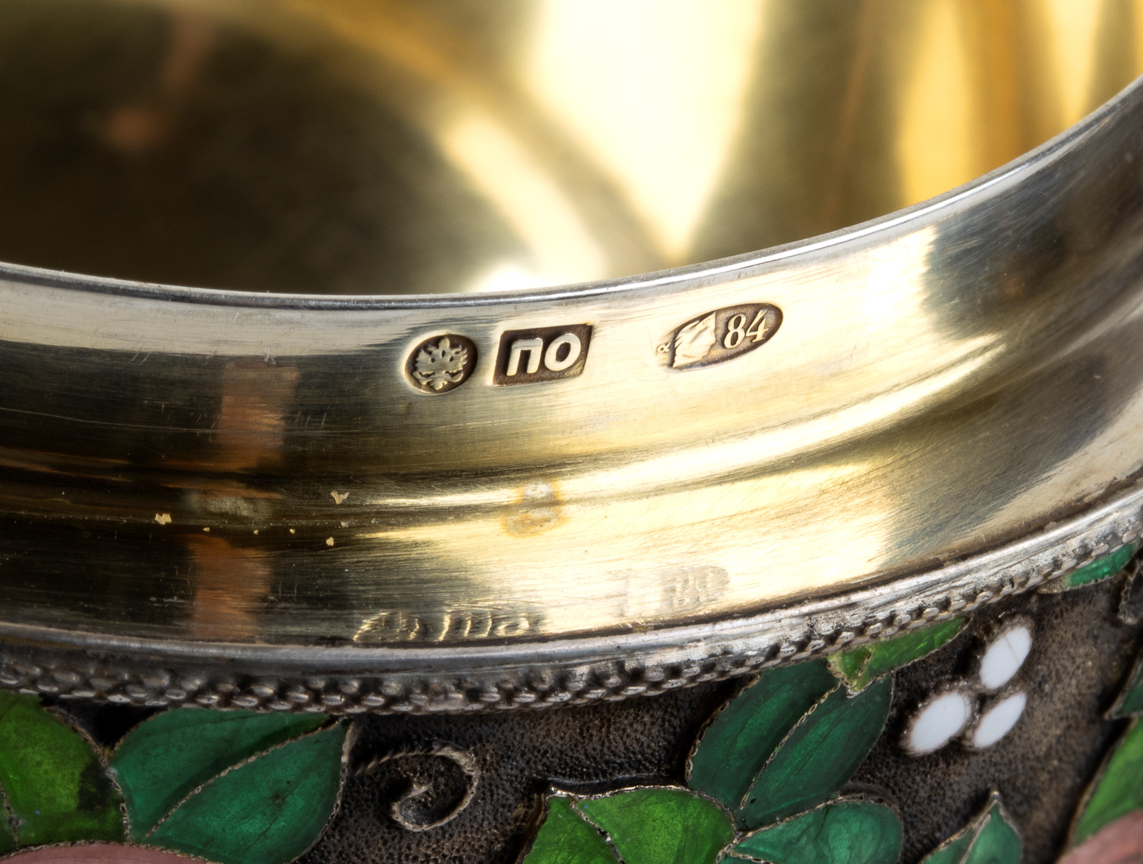 Grande Uovo in Argento e Smalti Cloisonnè