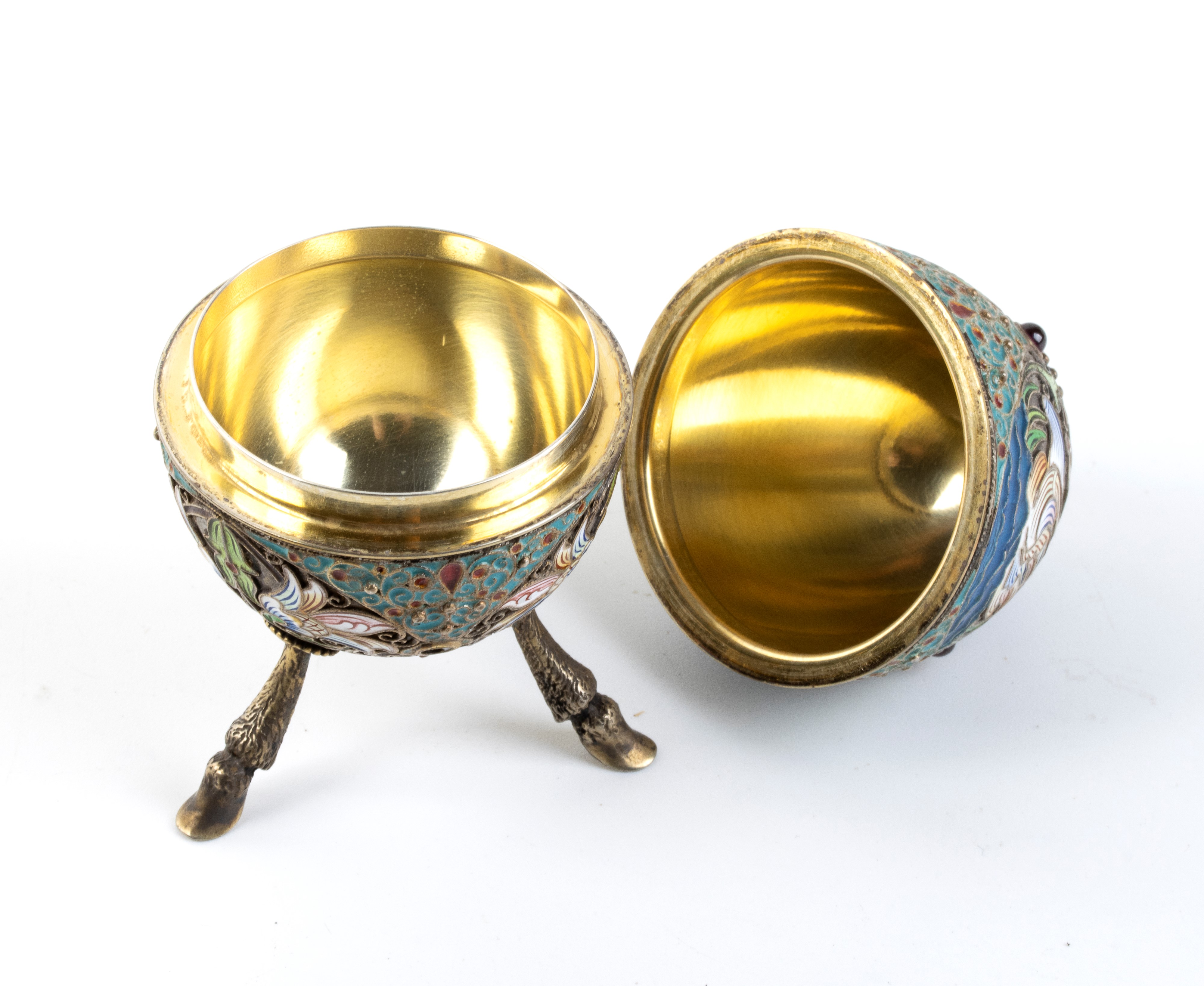 Uovo in Argento e Smalti Cloisonnè