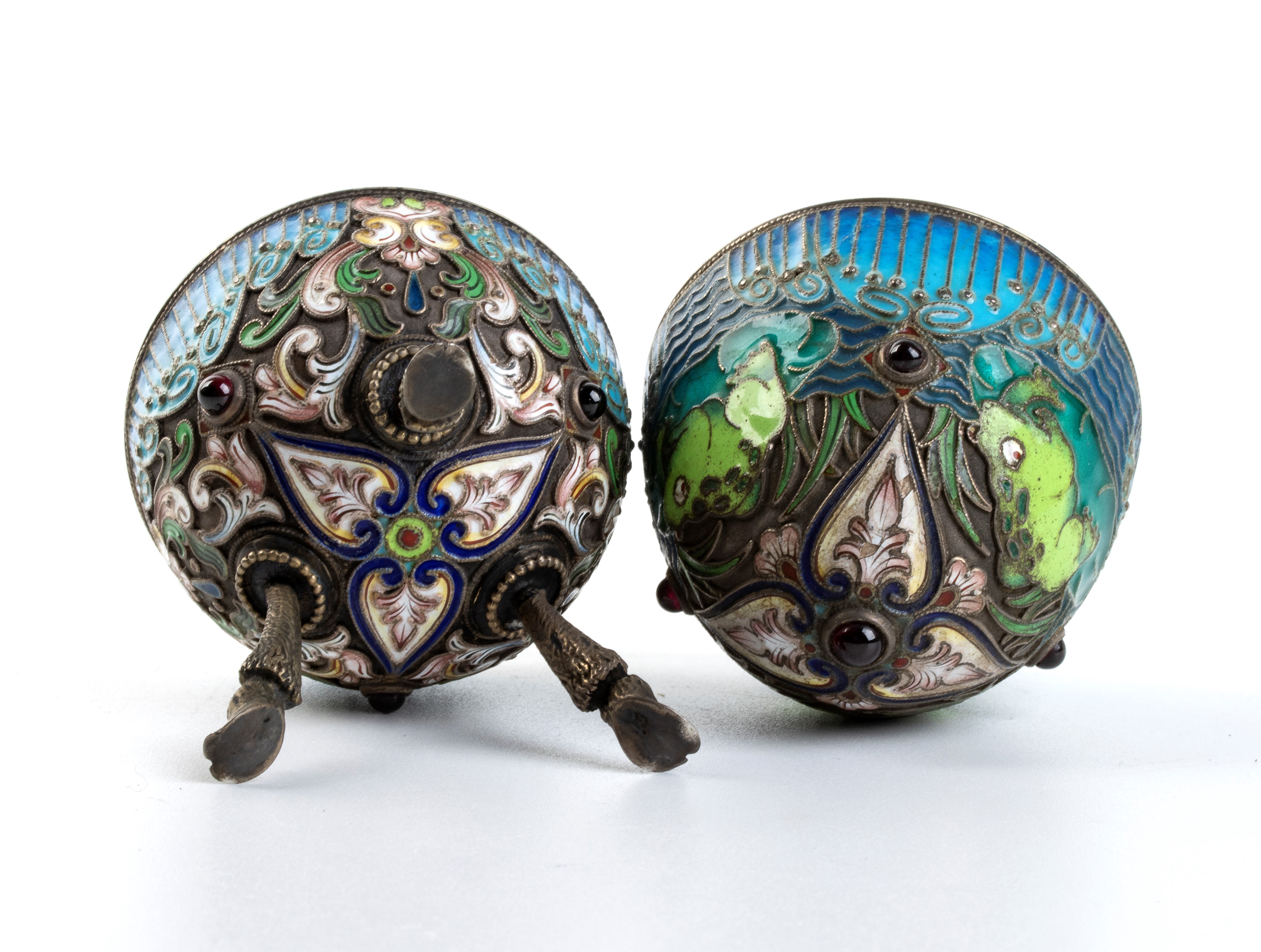 Uovo in Argento e Smalti Cloisonnè