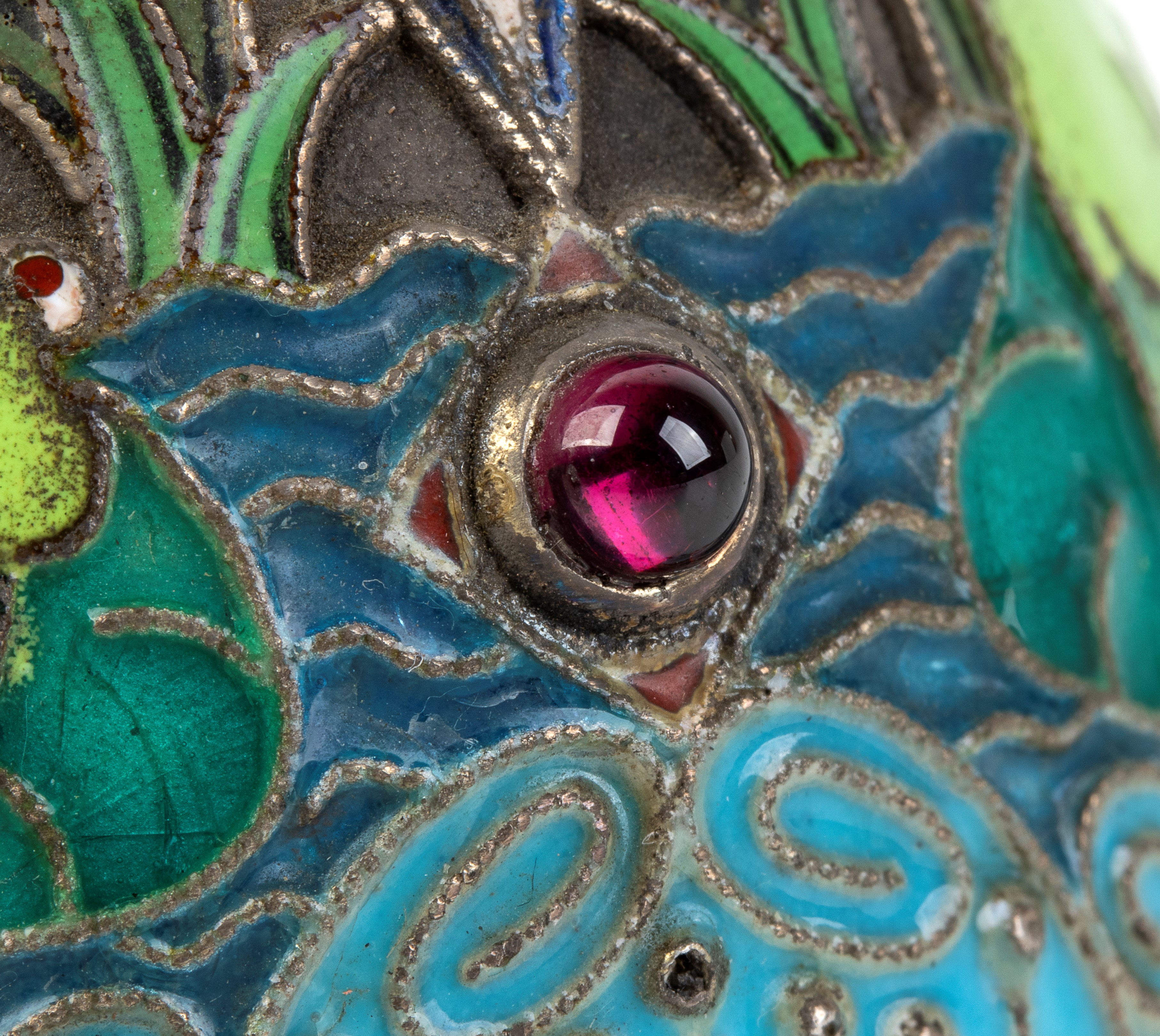 Uovo in Argento e Smalti Cloisonnè