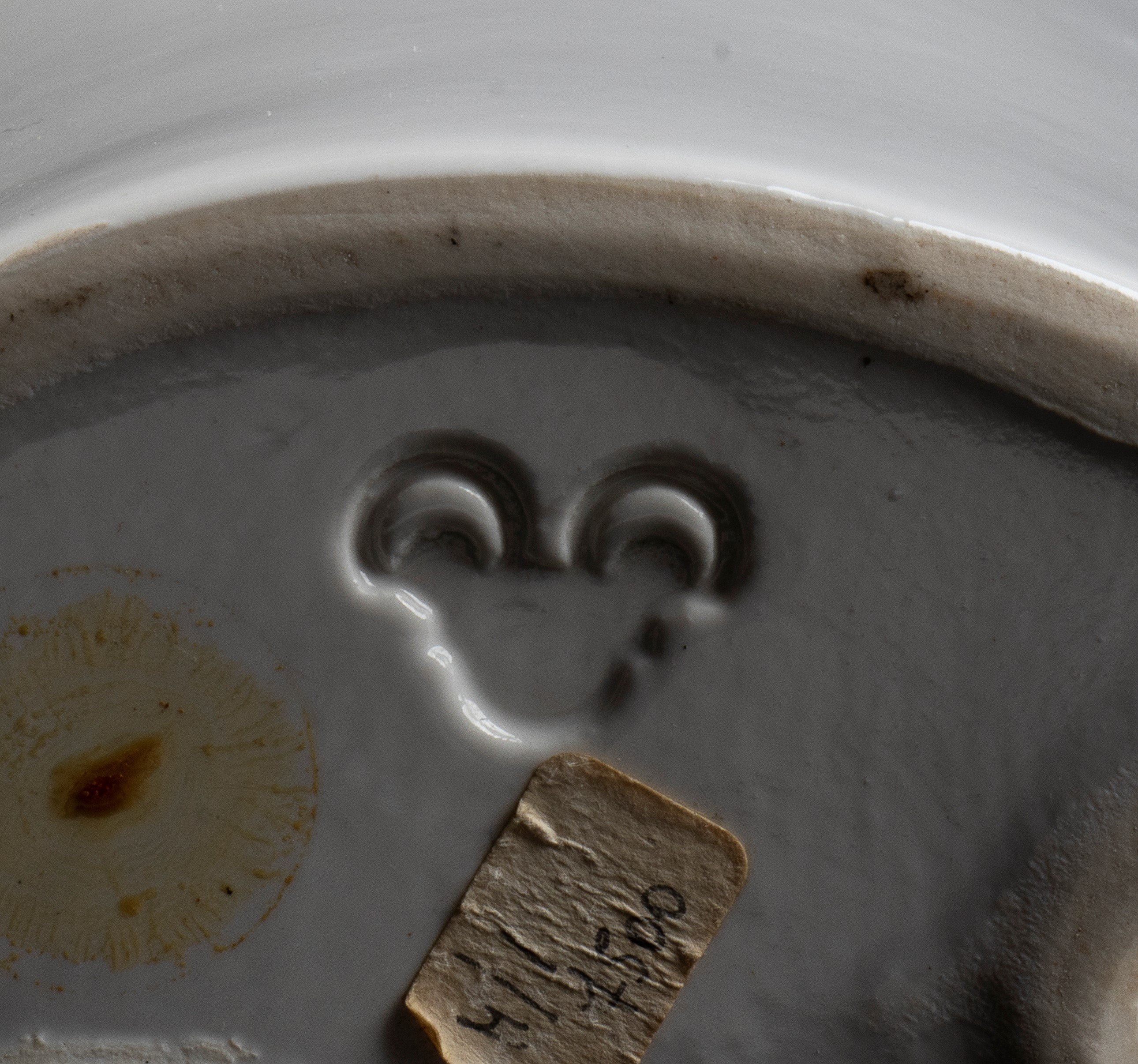 Vaso in vitreous china