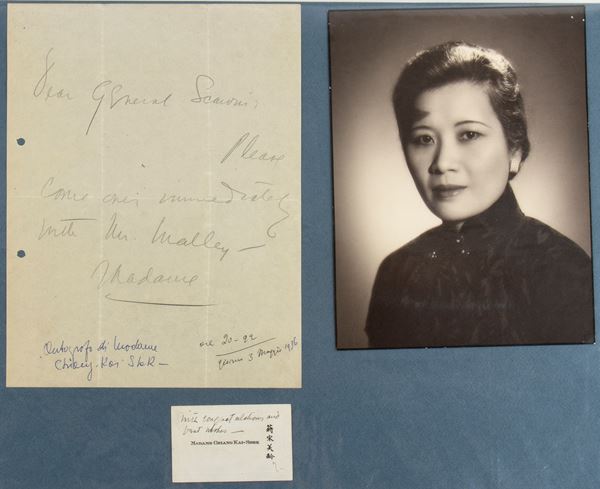 Governo nazionalista della Repubblica di Cina.Lotto multiplo con foto, lettera autografa e biglietto da visita di May ling Soong Chiang,Madame Chiang Kai-shek