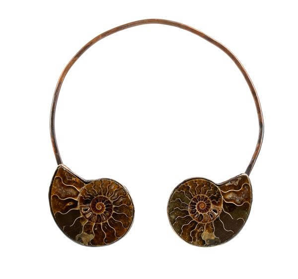 ISABELLA ASTENGO - Bronze rigid necklace with cephalopod fossils