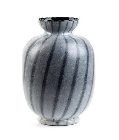 Vaso in vetro di Murano, grigio con striature scure, 31 x 20 cm