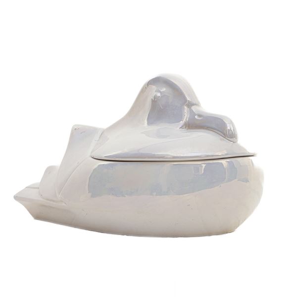 Seagull-shaped bowl in white ceramic