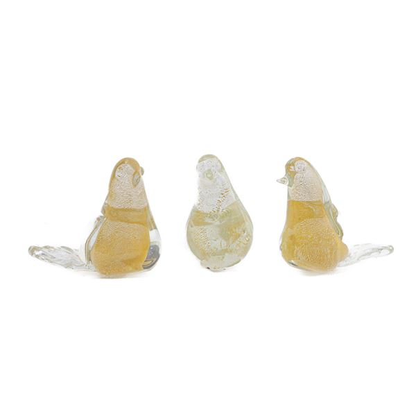 Lot of three Murano glass pigeons