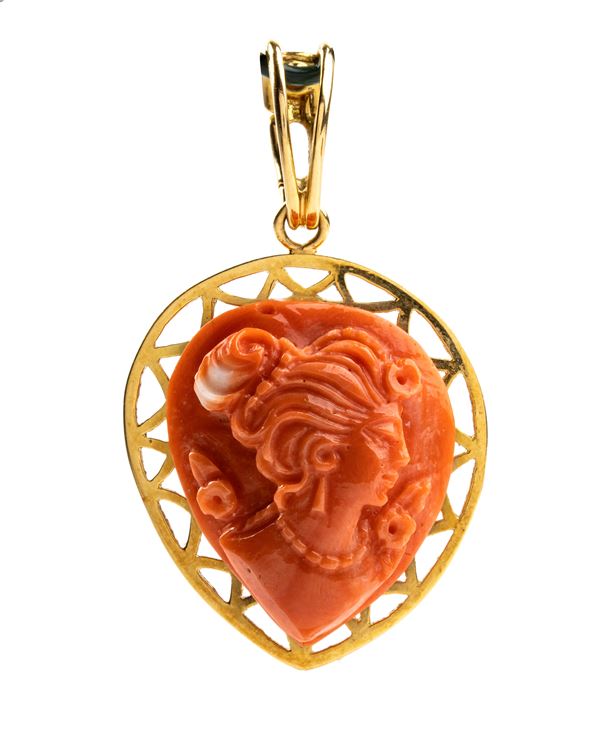 Cerasuolo coral gold pendant 