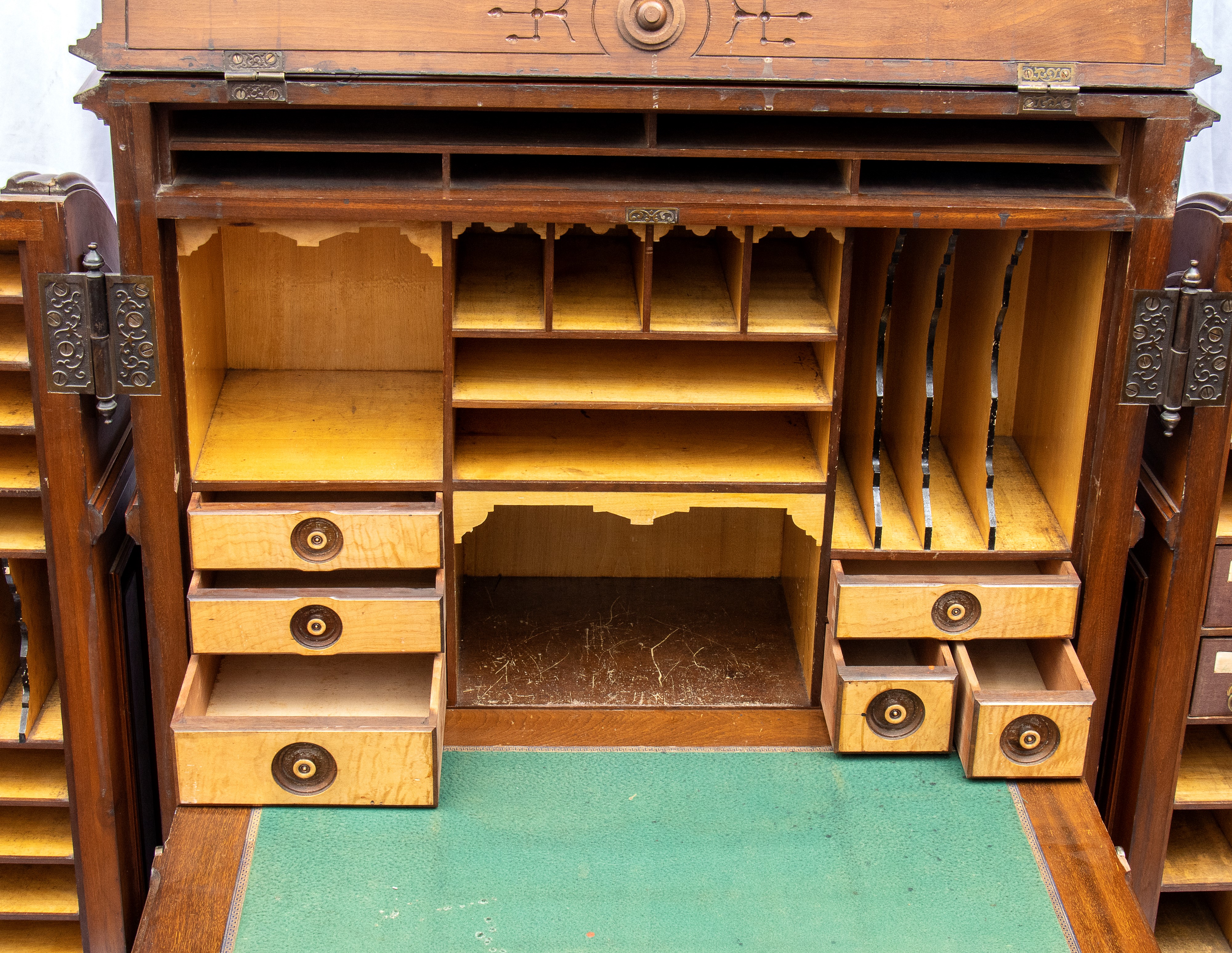 Wooton Desk Americano