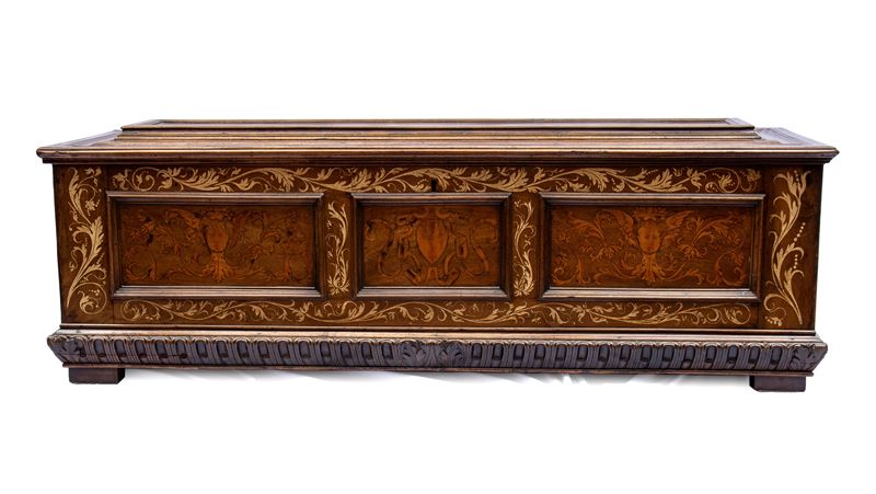Cassone Nuziale in Legno di Noce