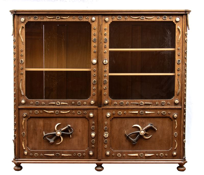 Credenza Foresta Nera Tedesca con Corna Cervo