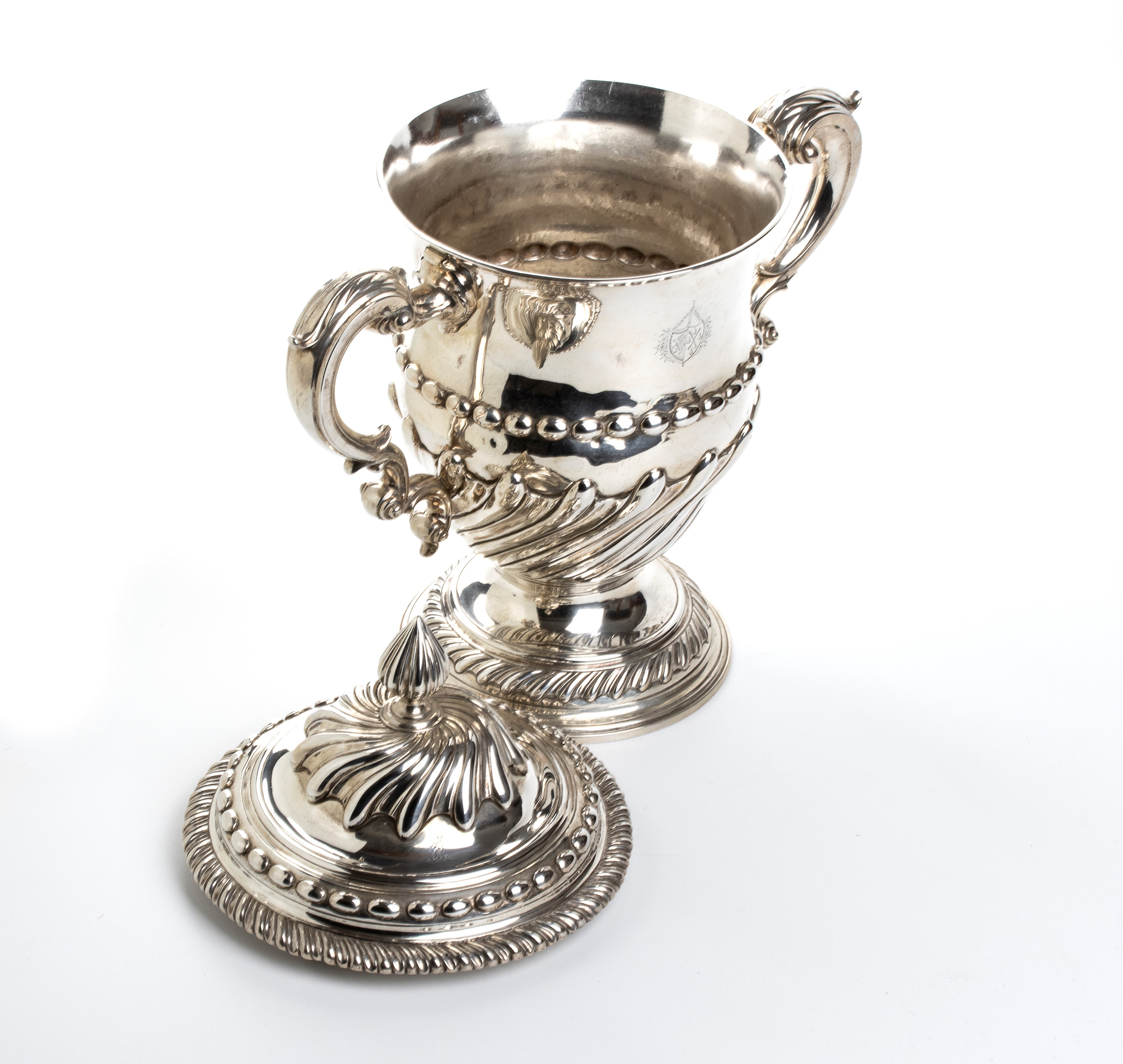 Grande Coppa Vittoriana Inglese a Due Manici in Argento