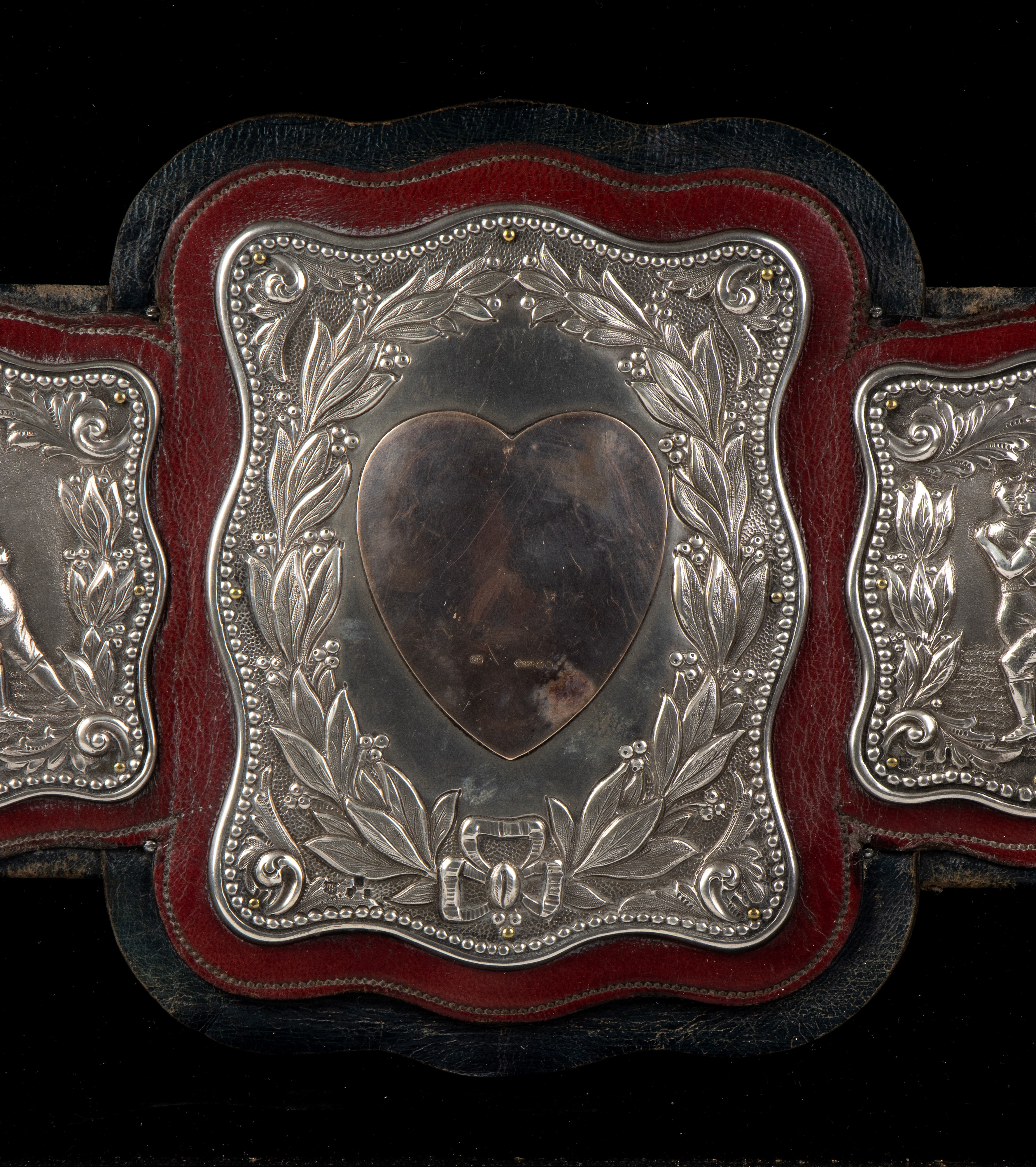 Goldsmiths & Silversmiths Co (william Gibson & John Lawrence Langman) - Rara Cintura da Campione ...