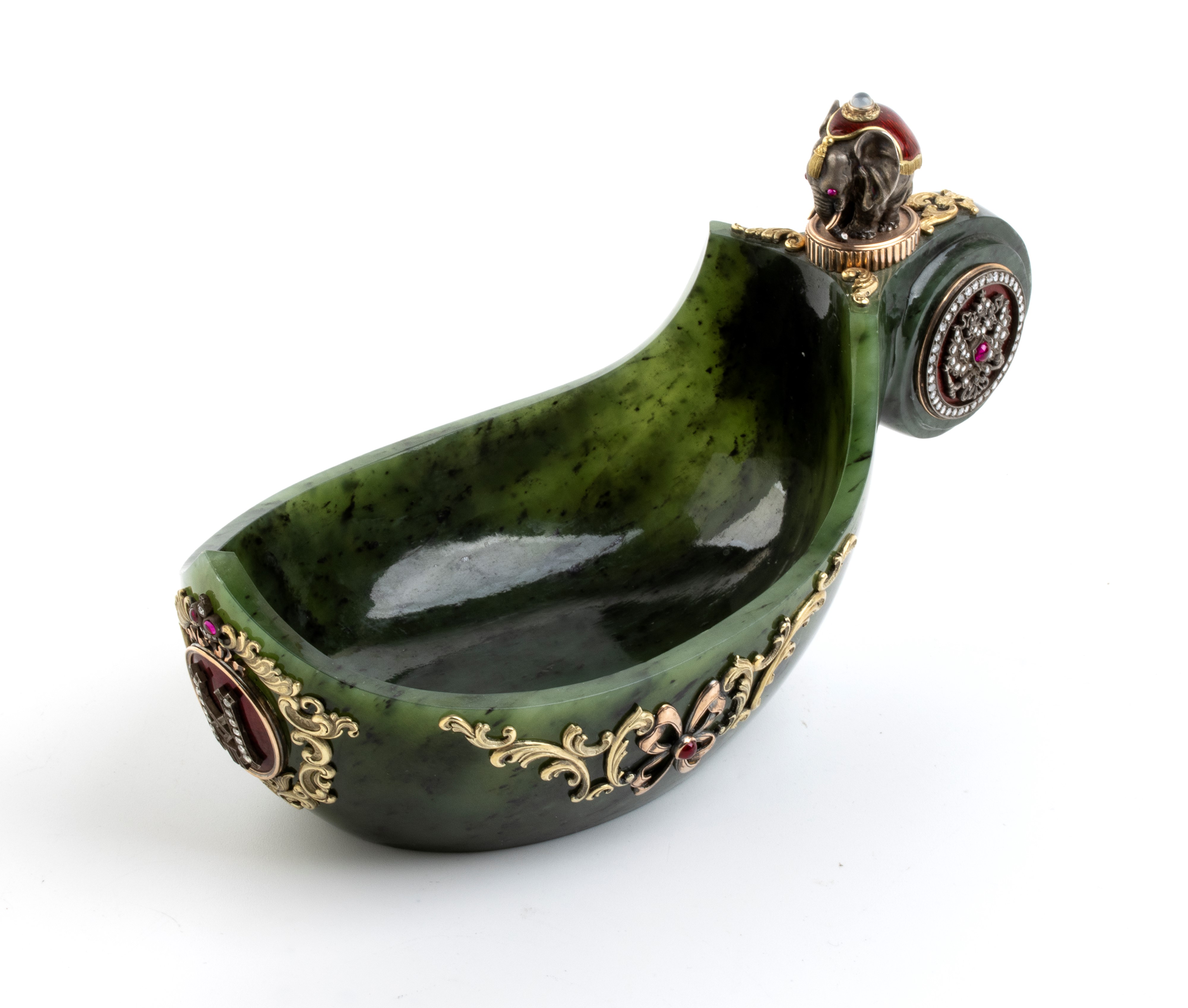 Fabergé Carl - Importante Kovsh in Nefrite e Smalto Guilloché, Firmata Fabergé