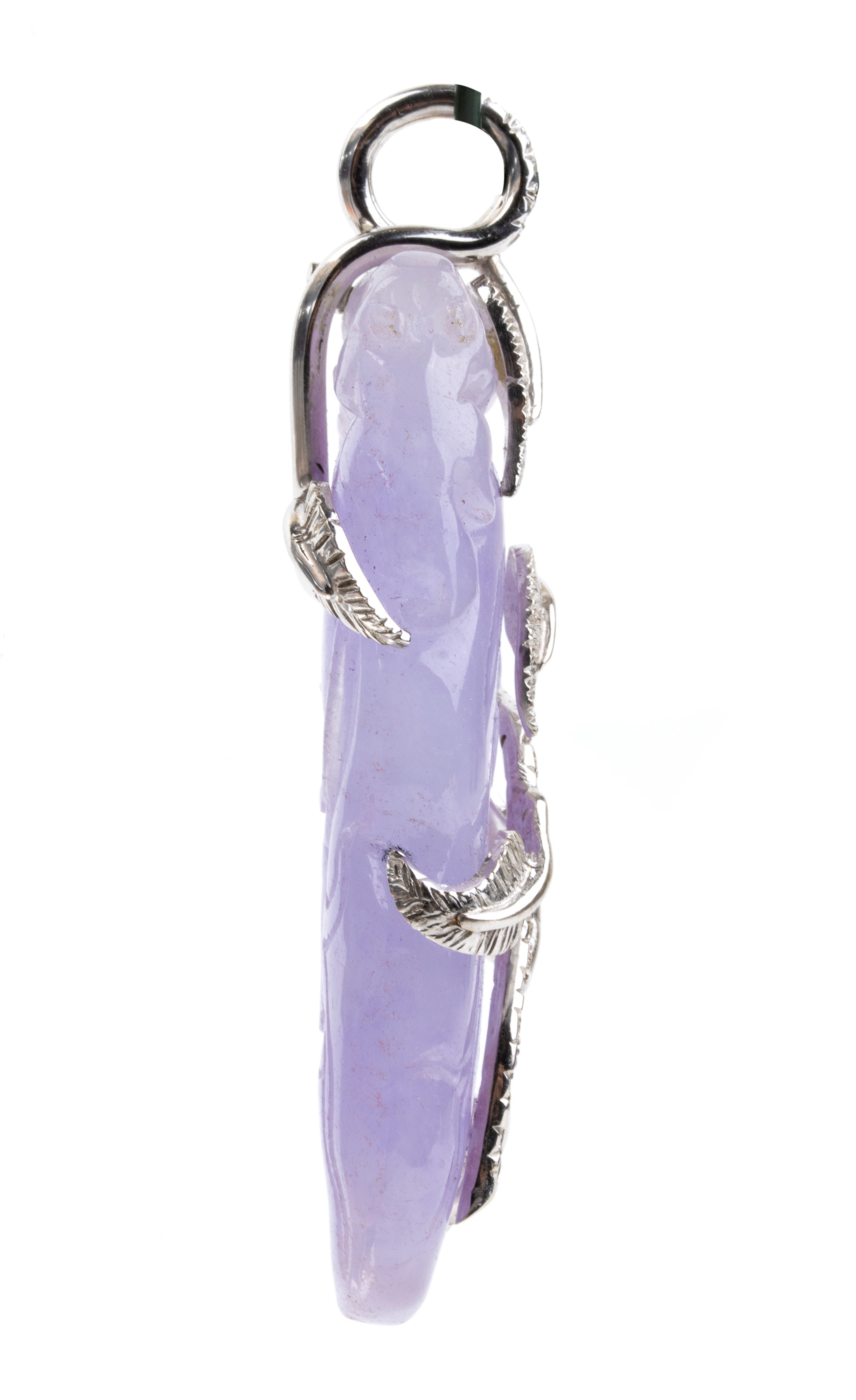 Pendente in oro con diamanti e giada lavanda