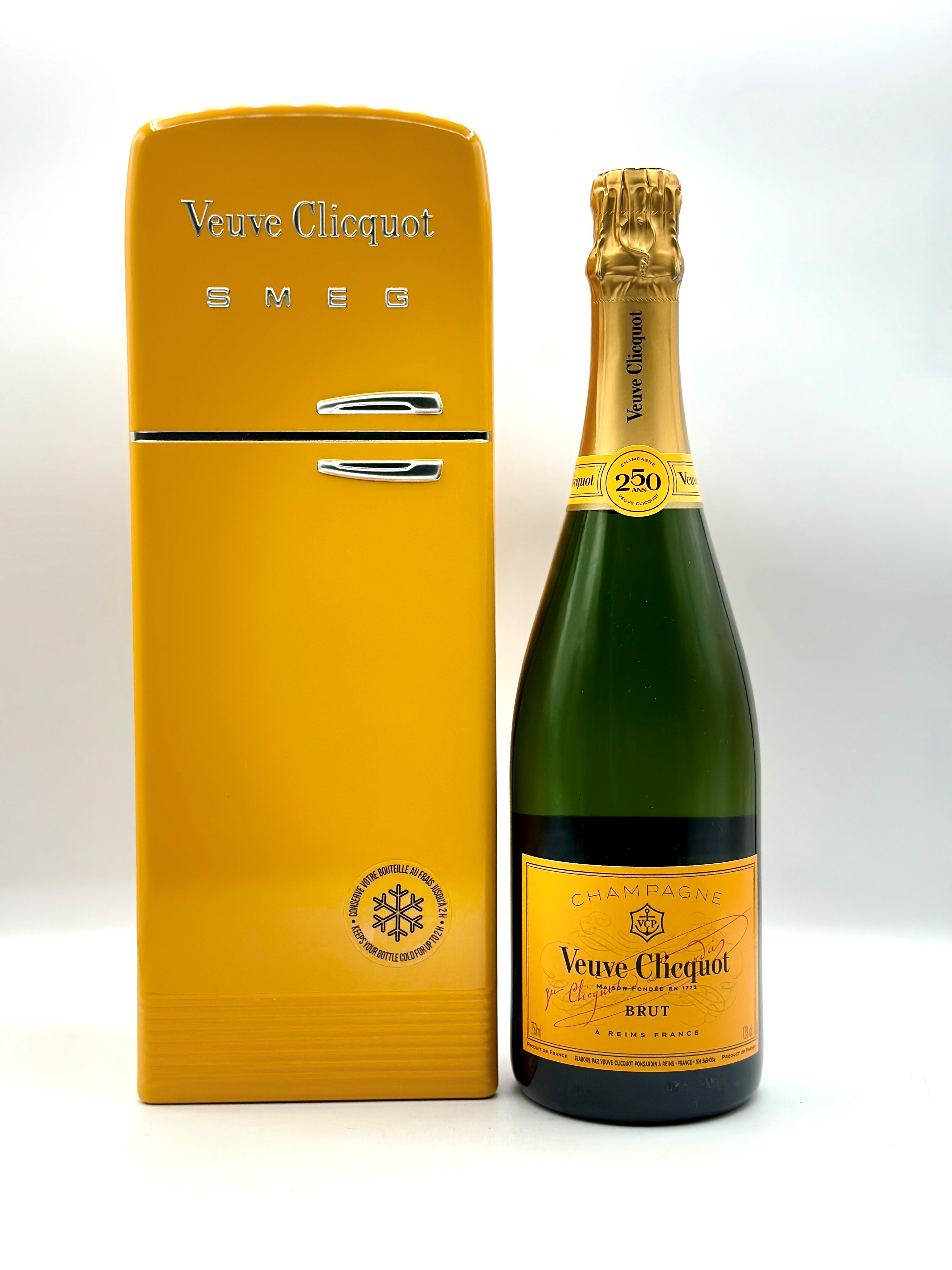Veuve Clicquot Brut Carte Jaune Smeg Box,