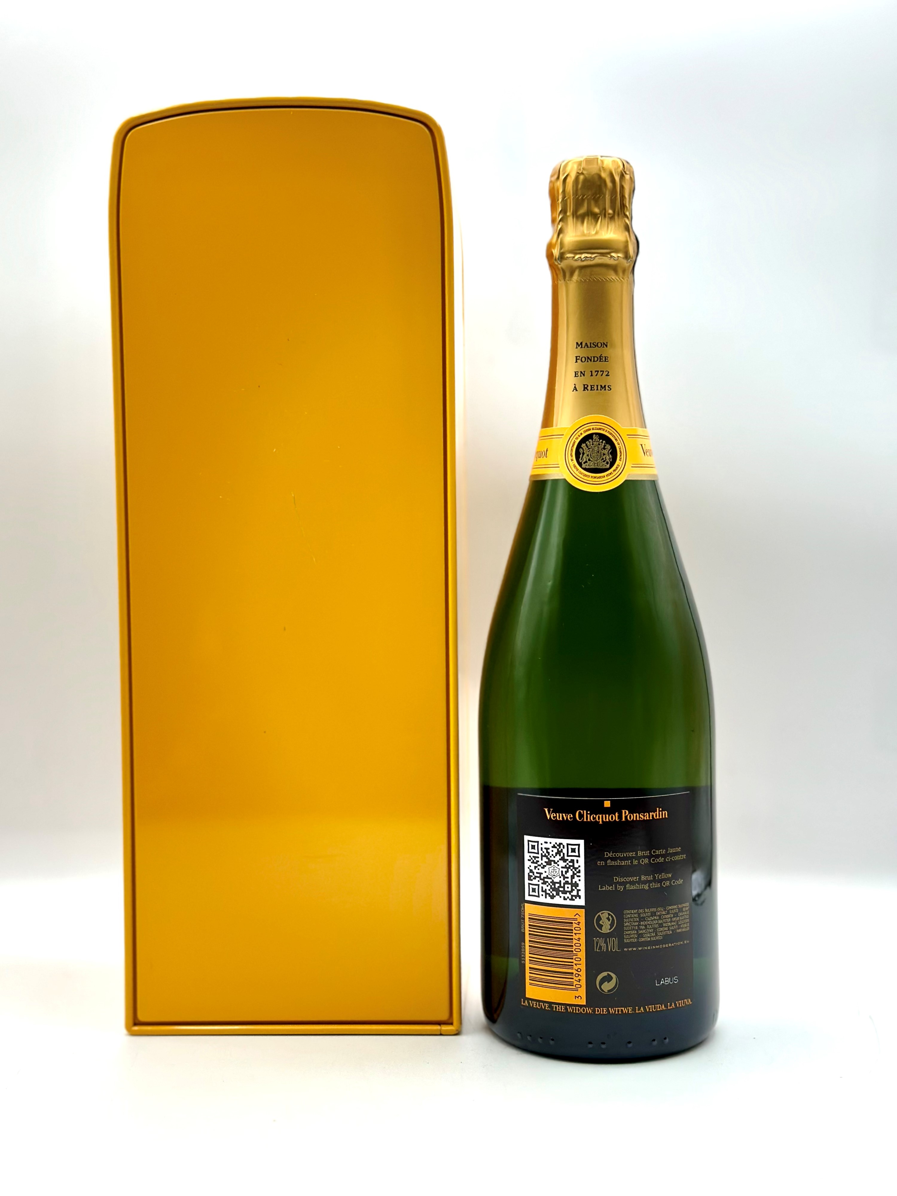 Veuve Clicquot Brut Carte Jaune Smeg Box,