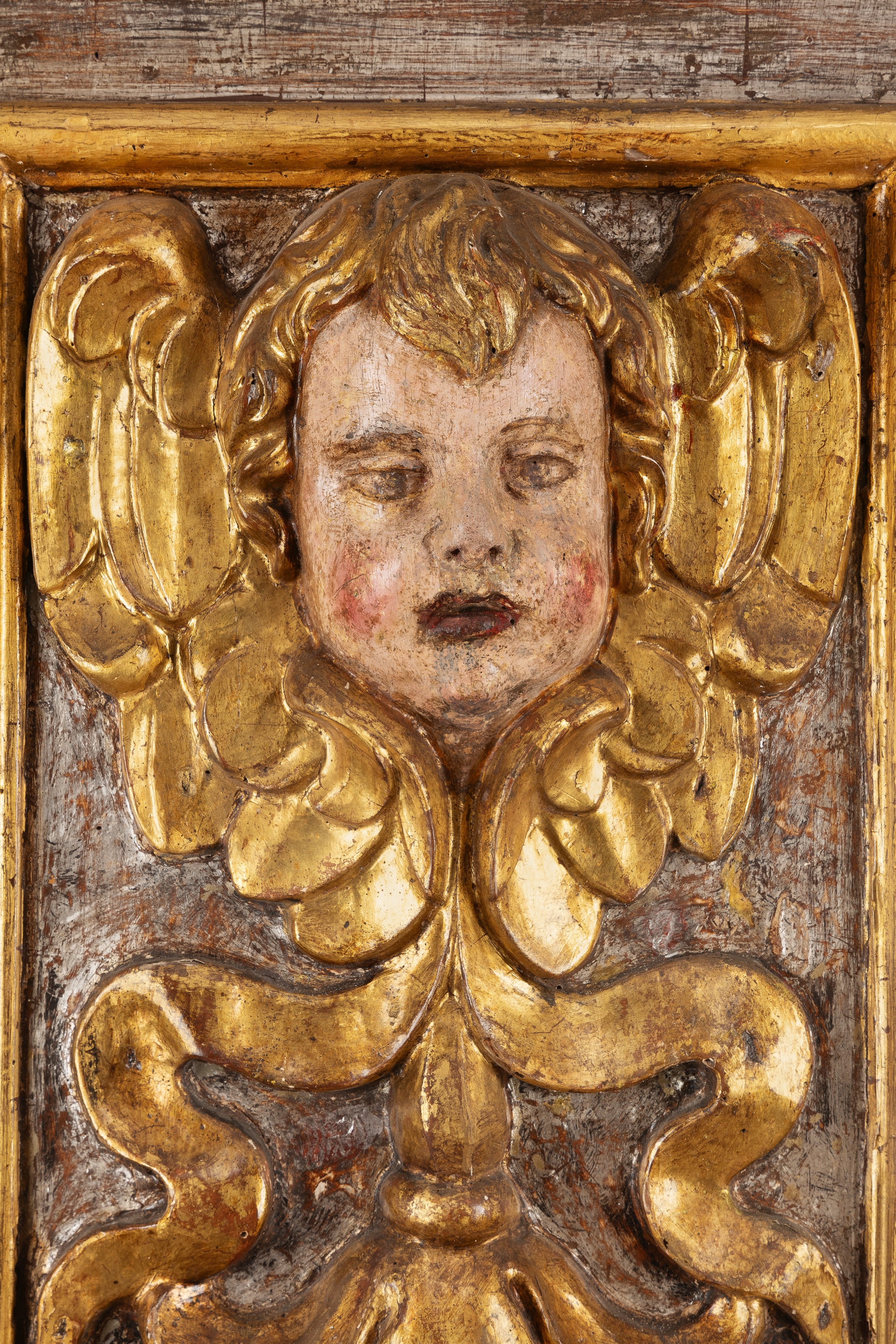 Coppia di Panelli Italiani Raffigurante Putti